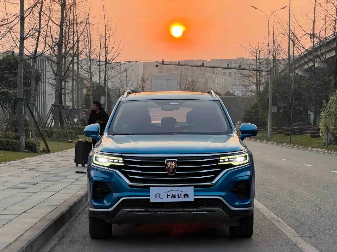 Roewe RX5 MAX 2019 300TGI Automatic Intelligent Cockpit Luxury Edition — миниатюра 2