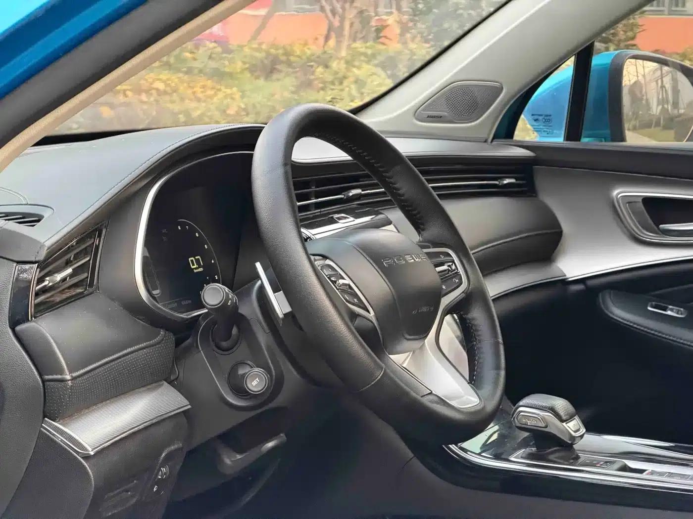 Roewe RX5 MAX 2019 300TGI Automatic Intelligent Cockpit Luxury Edition — миниатюра 16