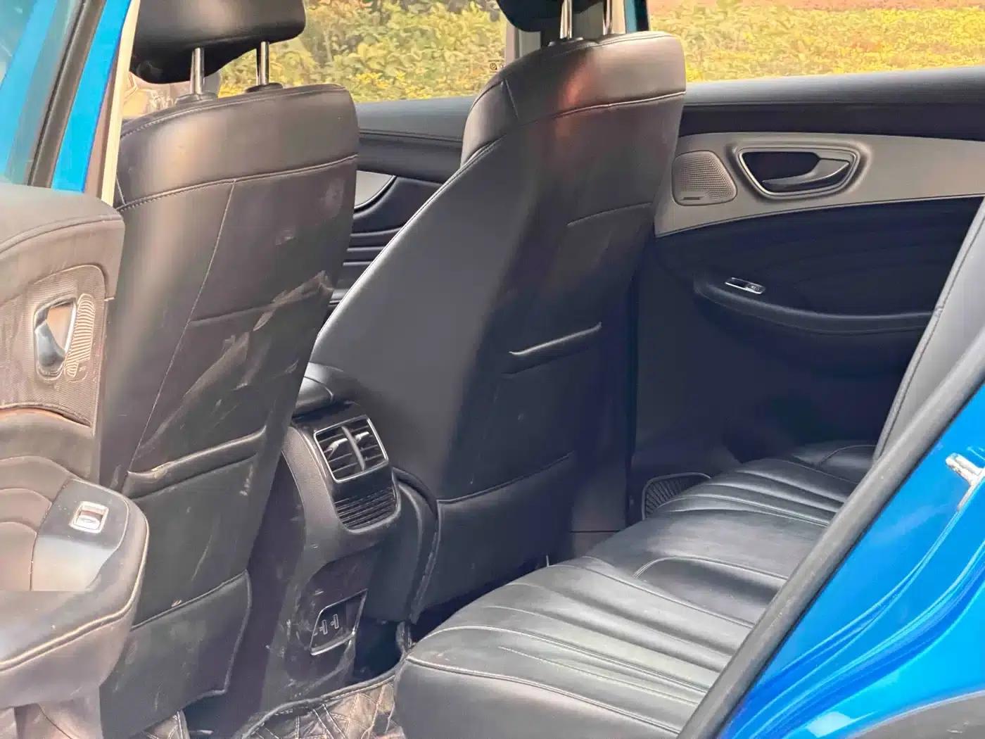 Roewe RX5 MAX 2019 300TGI Automatic Intelligent Cockpit Luxury Edition — миниатюра 9