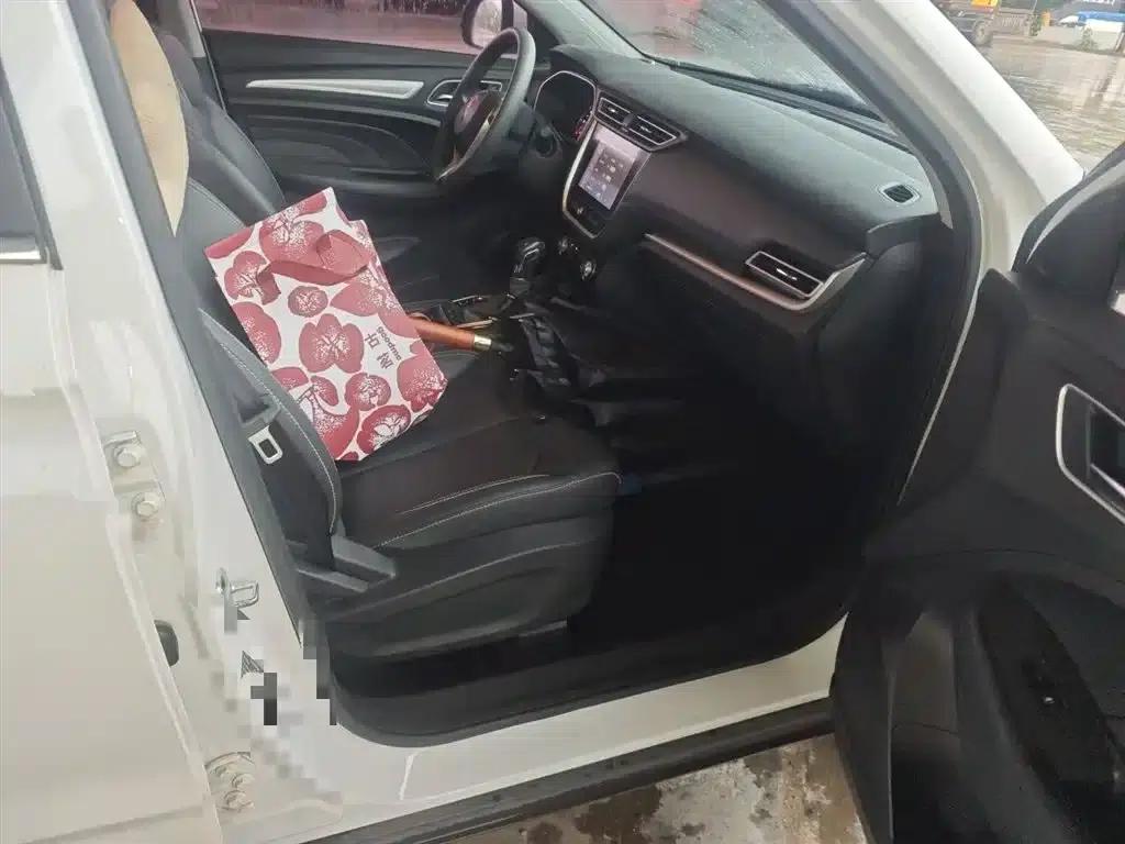 Roewe RX3 2018 1.6L CVT Flagship Edition — миниатюра 22