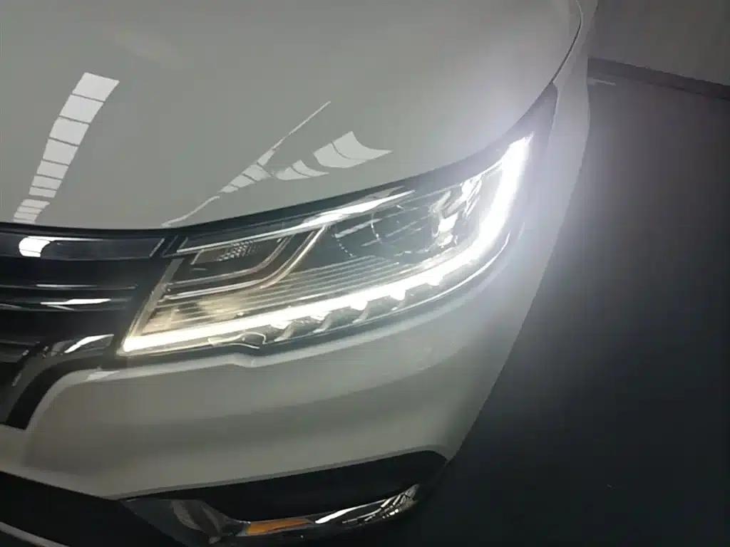 Roewe RX3 2020 1.6L CVT 4G Connected Super Cool Flagship Edition — миниатюра 24