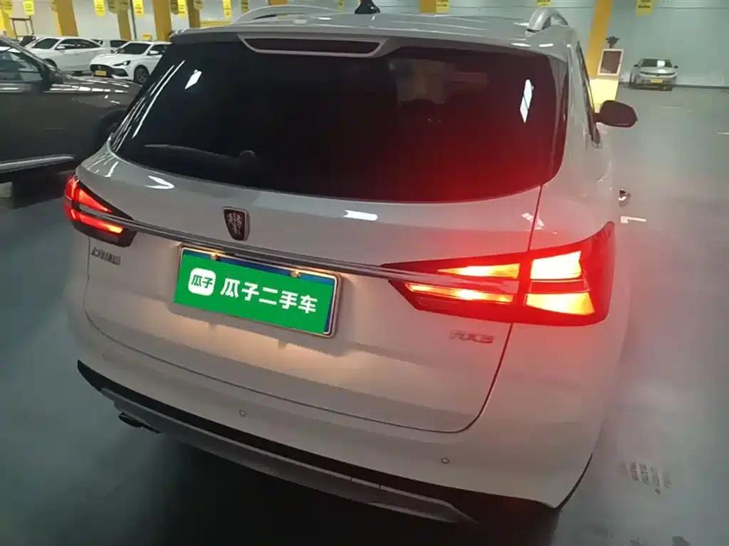 Roewe RX3 2020 1.6L CVT 4G Connected Super Cool Flagship Edition — миниатюра 6