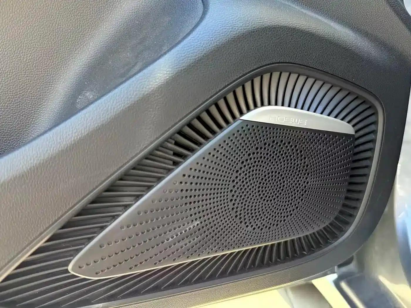 Roewe i6 MAX New Energy 2020 1.5T PHEV Cool Panoramic Sunroof Edition — миниатюра 10