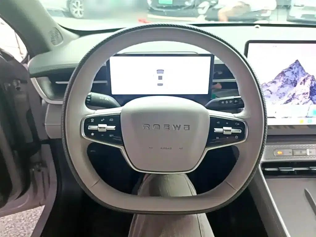 Roewe M7 DMH 2025 160km Comfort Edition — миниатюра 11