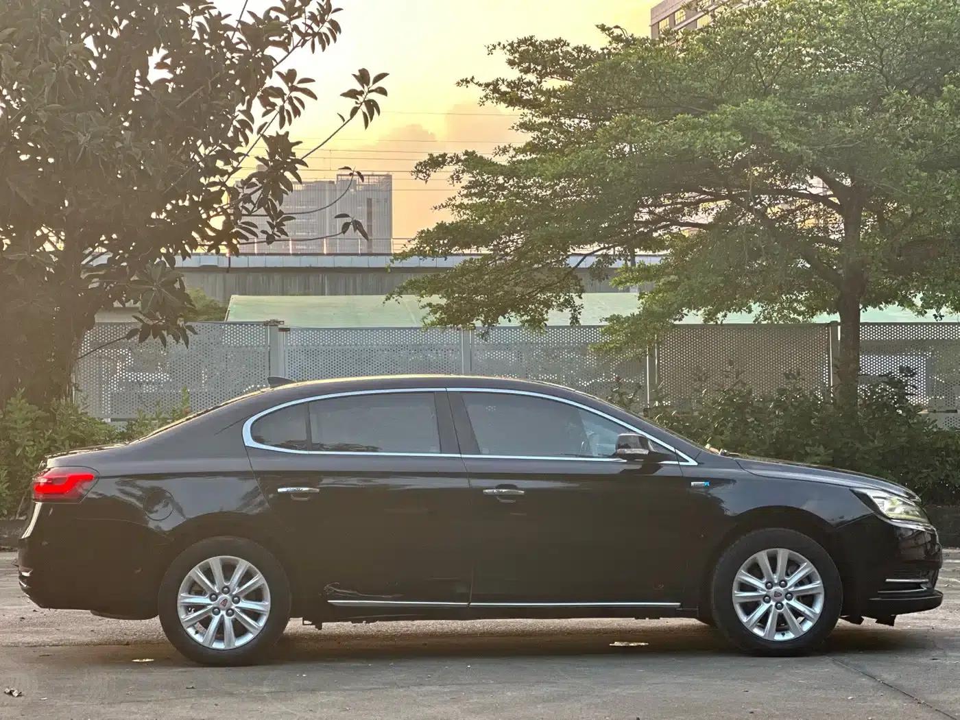 Roewe 950 2017 30T Internet Flagship Edition — миниатюра 13