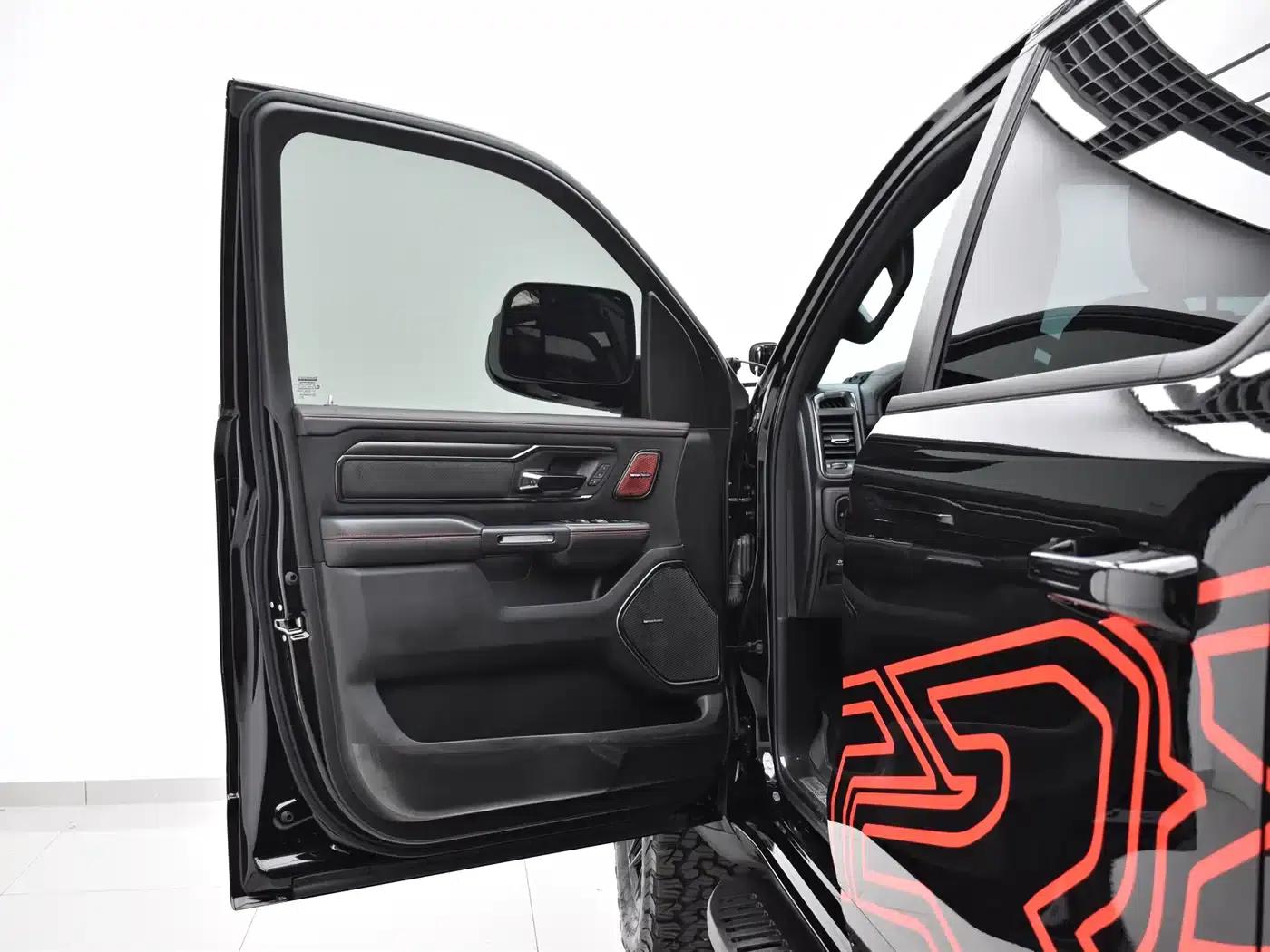 RAM Trucks Tyrannosaurus Rex 2023 6.2T US Spec — миниатюра 25