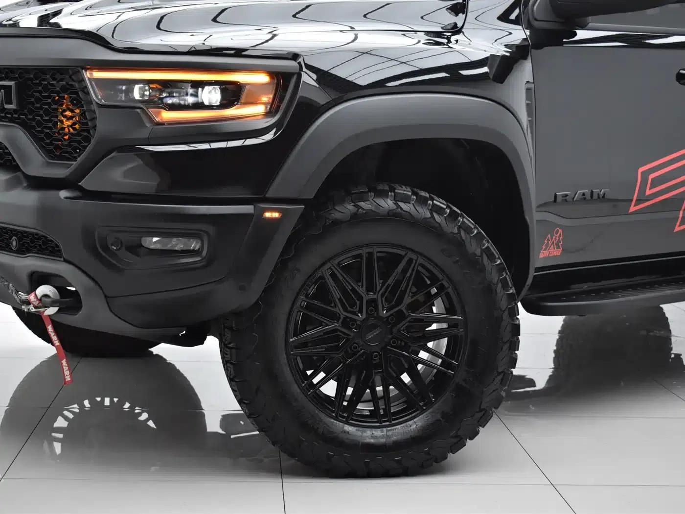 RAM Trucks Tyrannosaurus Rex 2023 6.2T US Spec — миниатюра 4