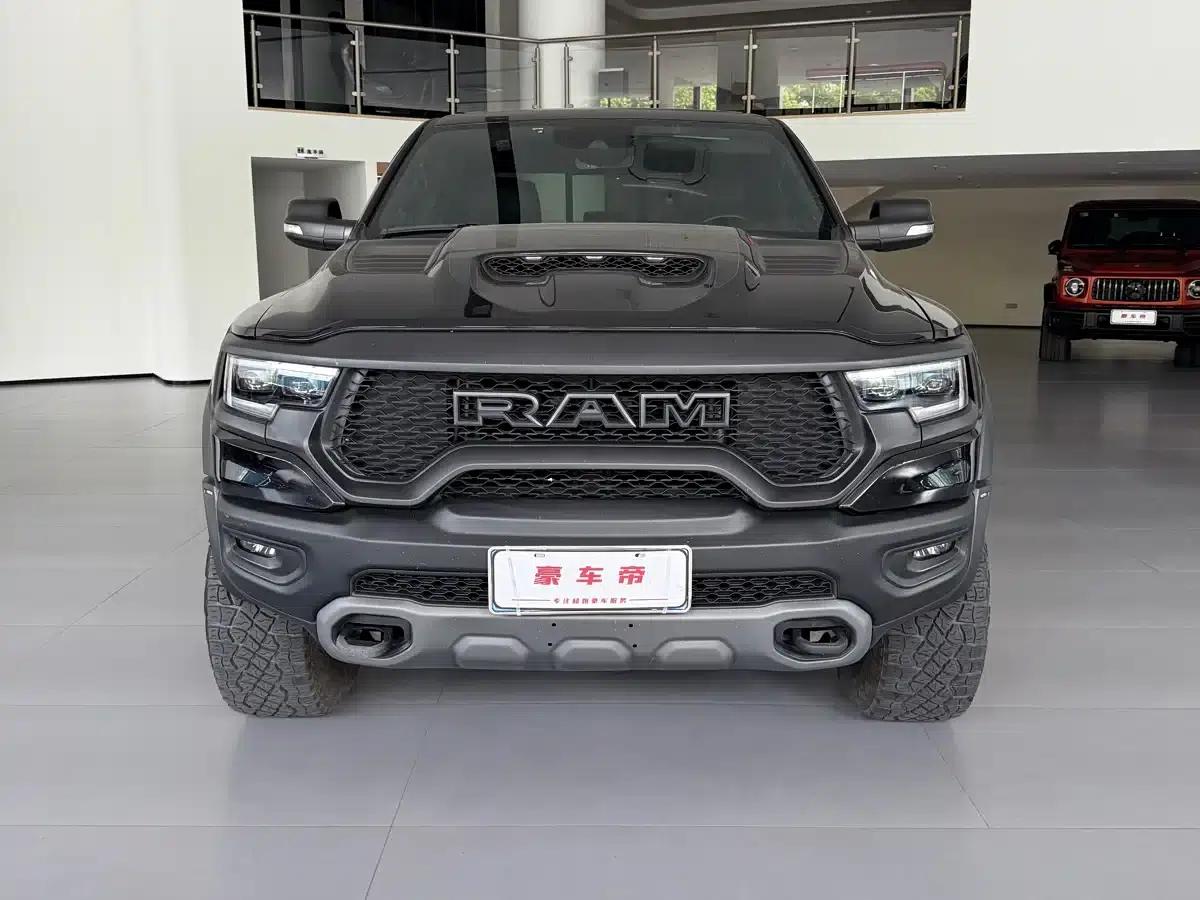 RAM Trucks Tyrannosaurus Rex 2022 6.2T Automatic — миниатюра 4
