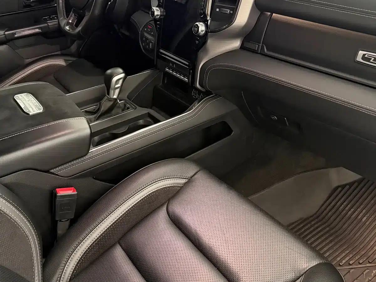 RAM Trucks Tyrannosaurus Rex 2022 6.2T Automatic — миниатюра 10