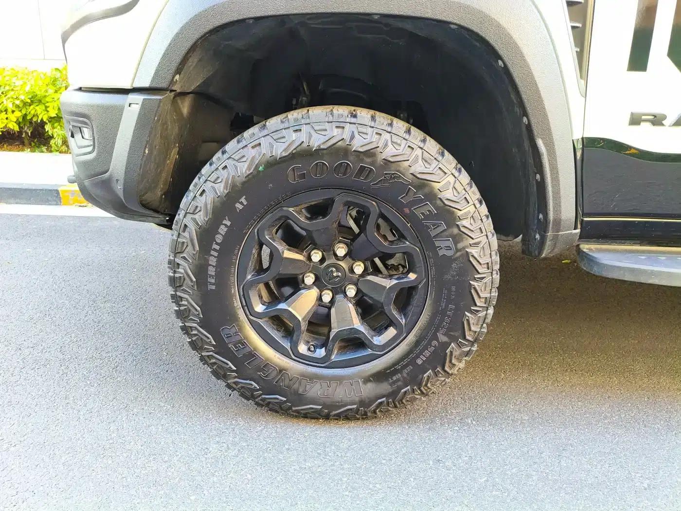 RAM Trucks Tyrannosaurus Rex 2023 6.2T US Spec — миниатюра 12