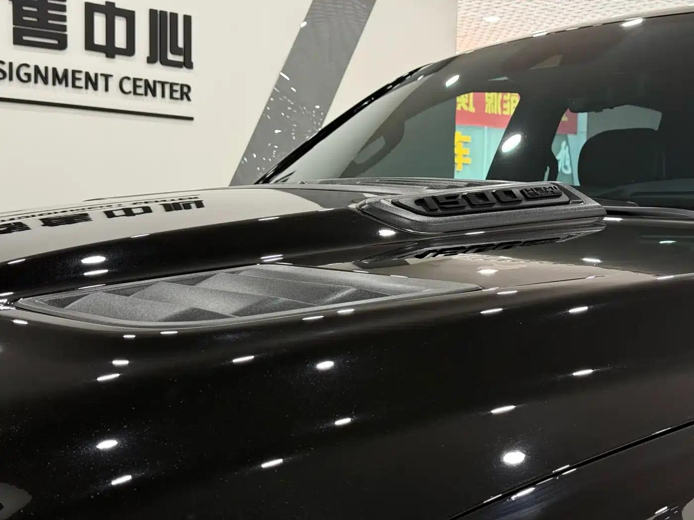 RAM Trucks 2022 5.7L Dark Night Limited Edition — миниатюра 11