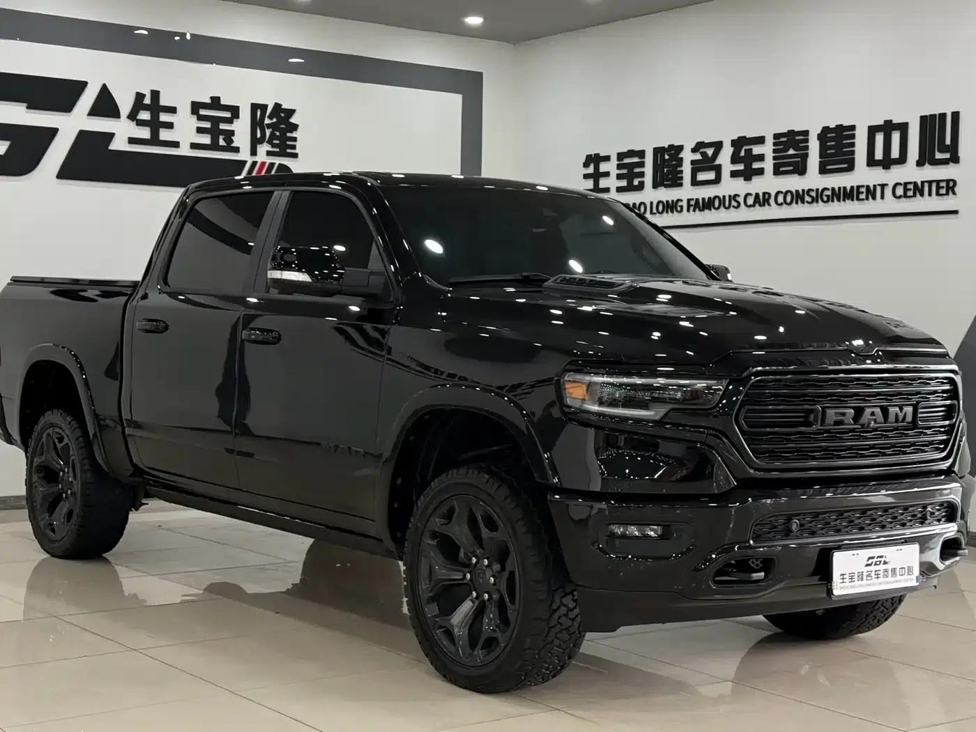 RAM Trucks 2022 5.7L Dark Night Limited Edition — миниатюра 3