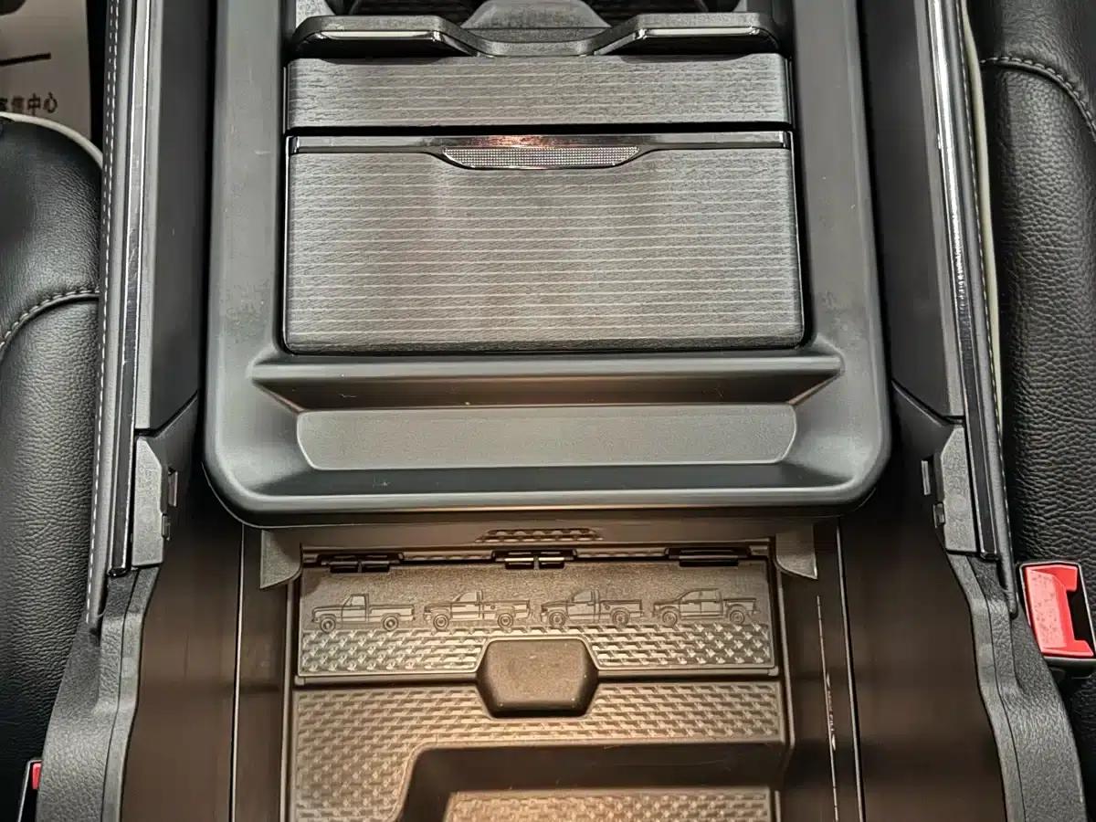 RAM Trucks 2022 5.7L Dark Night Limited Edition — миниатюра 24