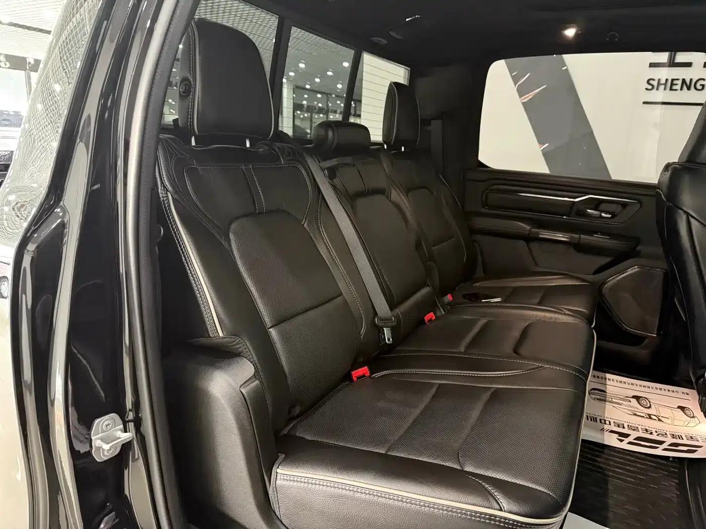 RAM Trucks 2022 5.7L Dark Night Limited Edition — миниатюра 32