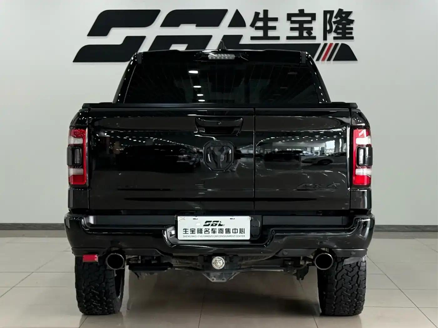 RAM Trucks 2022 5.7L Dark Night Limited Edition — миниатюра 5