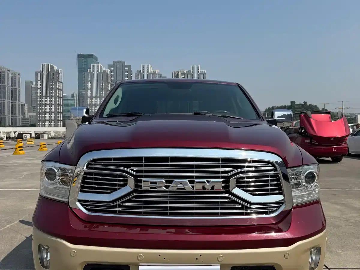 RAM Trucks 2013 1500 5.7L — миниатюра 1