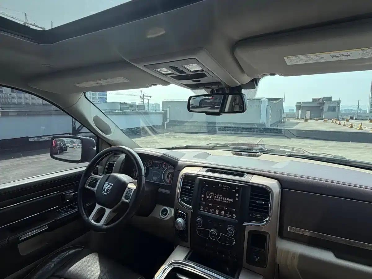 RAM Trucks 2013 1500 5.7L — миниатюра 18