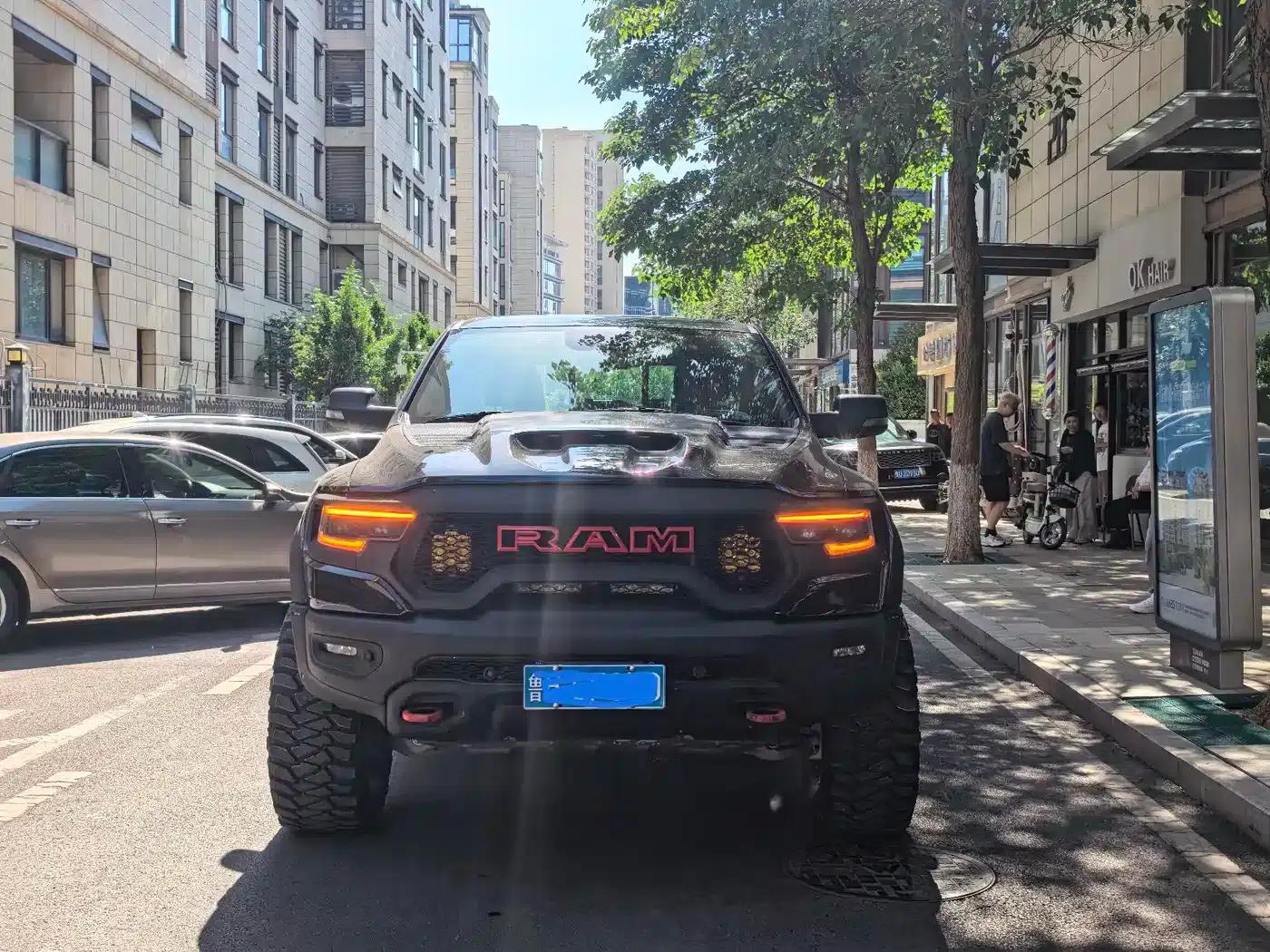 RAM Trucks Tyrannosaurus Rex 2024 6.2T Automatic — миниатюра 3