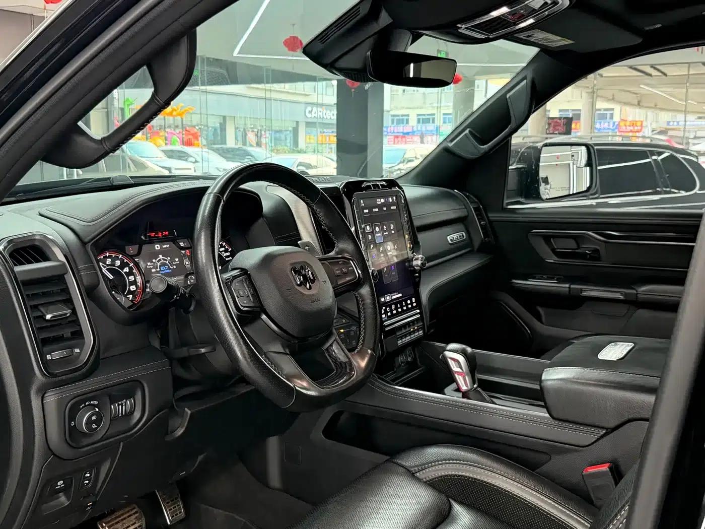 RAM Trucks Tyrannosaurus Rex 2023 6.2T Automatic — миниатюра 4