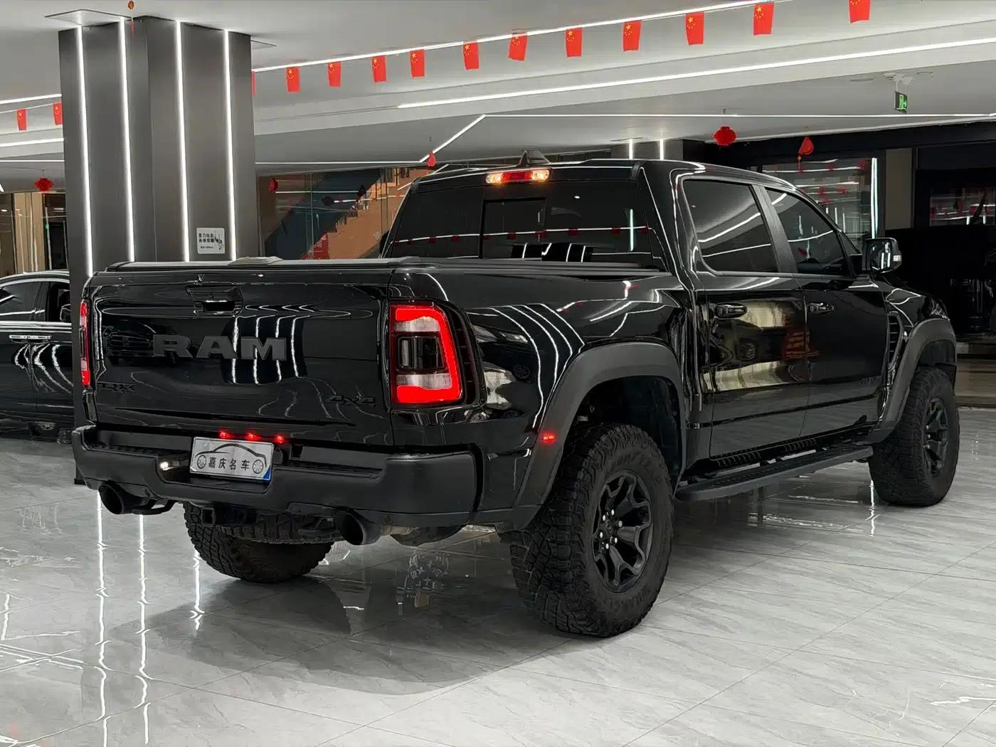RAM Trucks Tyrannosaurus Rex 2023 6.2T Automatic — миниатюра 10