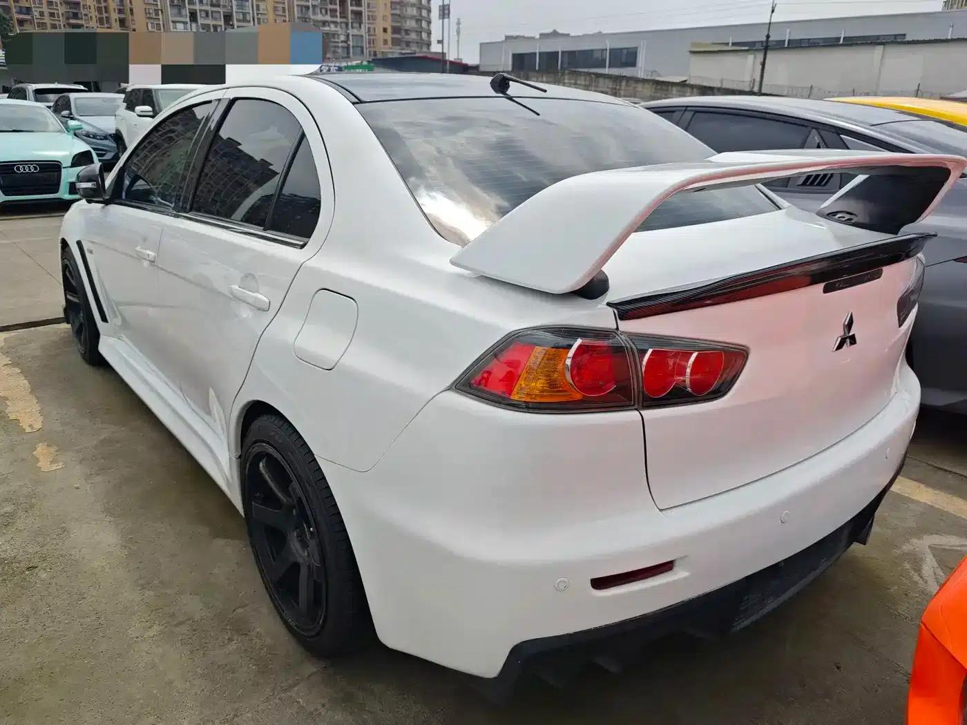 Lancer EX 2016 1.8L Manual Black and White Reissue — миниатюра 12