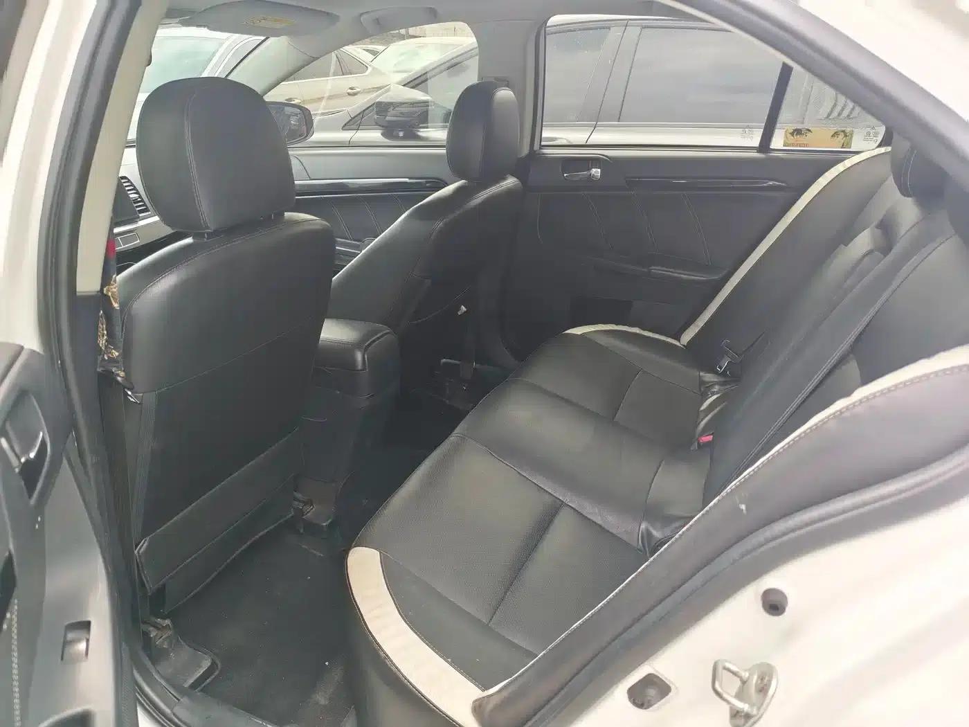 Lancer EX 2016 1.8L Manual Black and White Reissue — миниатюра 6
