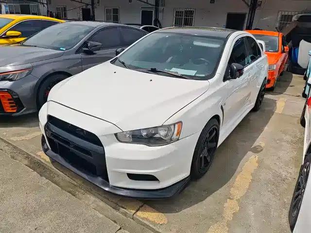 Lancer EX 2016 1.8L Manual Black and White Reissue