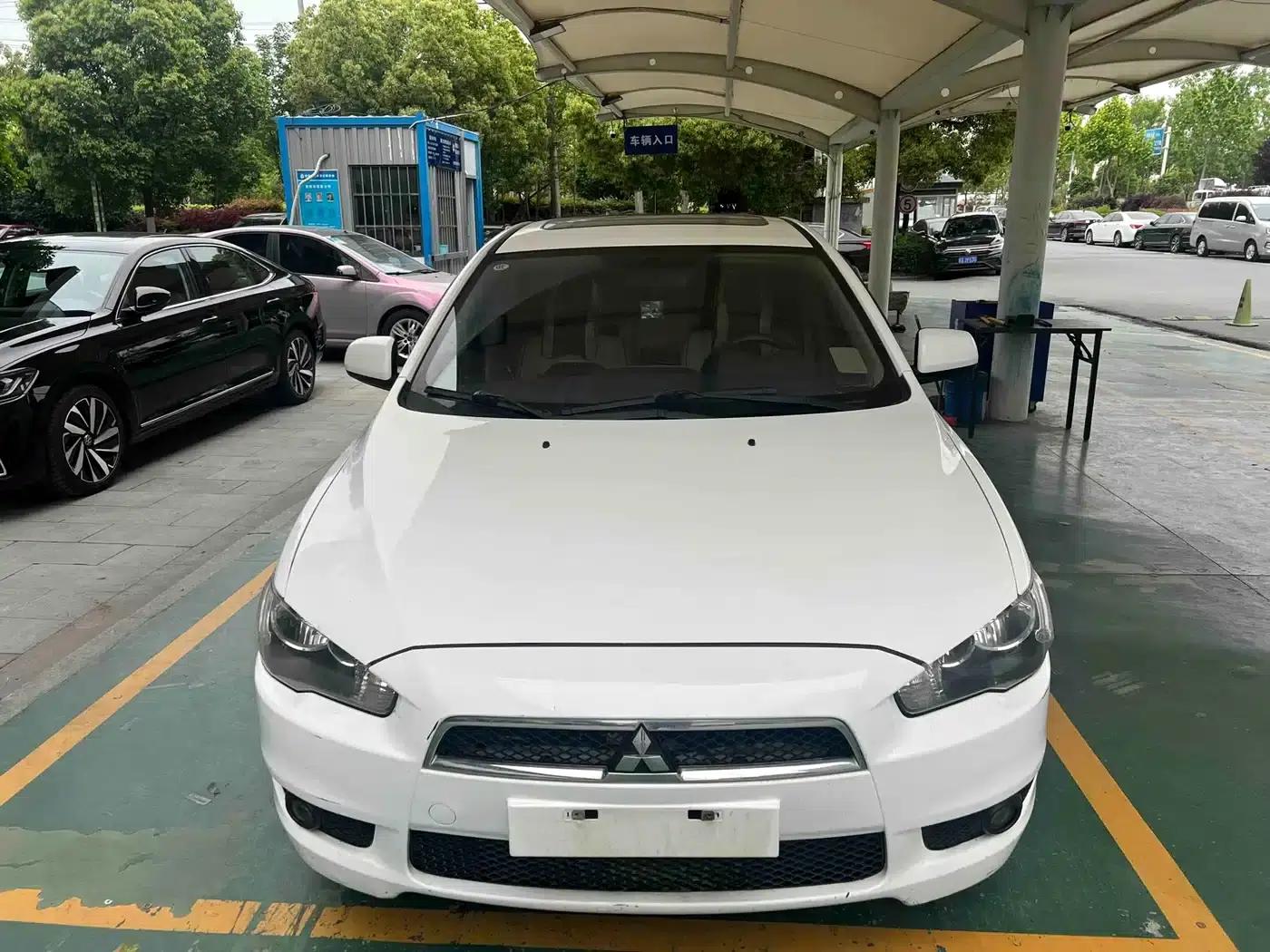 Lancer EX 2012 Lunar New Year Edition 1.8L Manual Comfort — миниатюра 2