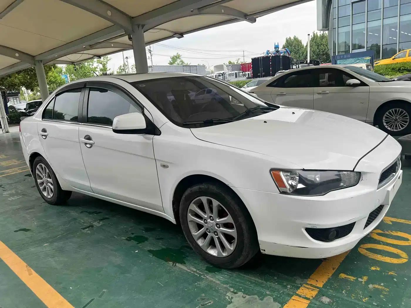Lancer EX 2012 Lunar New Year Edition 1.8L Manual Comfort — миниатюра 3