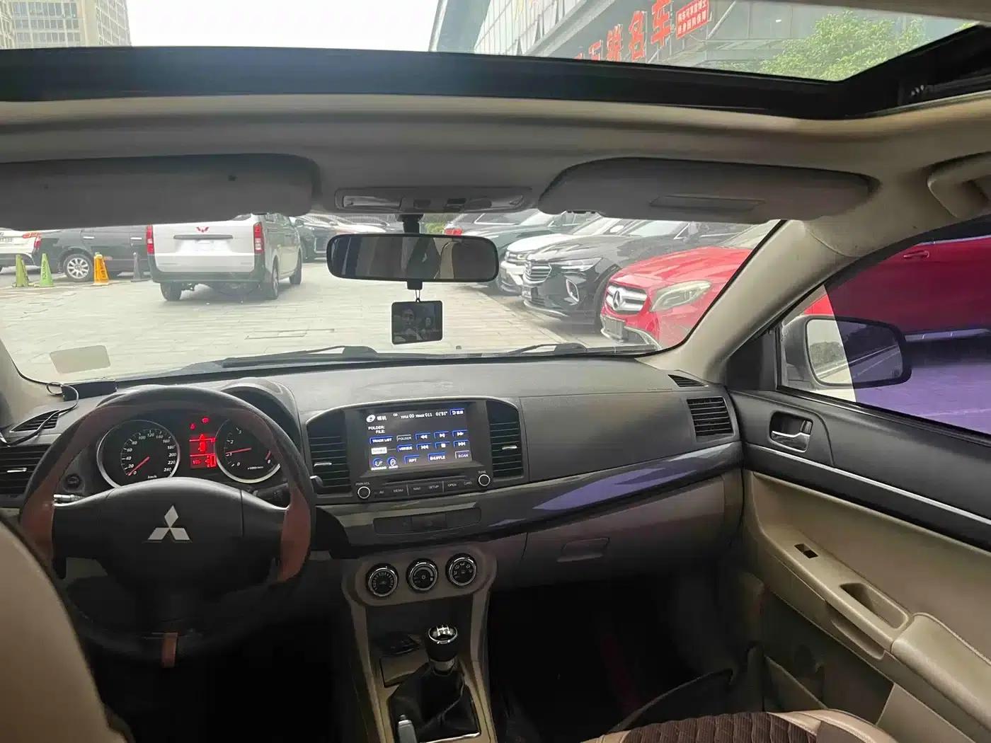 Lancer EX 2012 Lunar New Year Edition 1.8L Manual Comfort — миниатюра 6