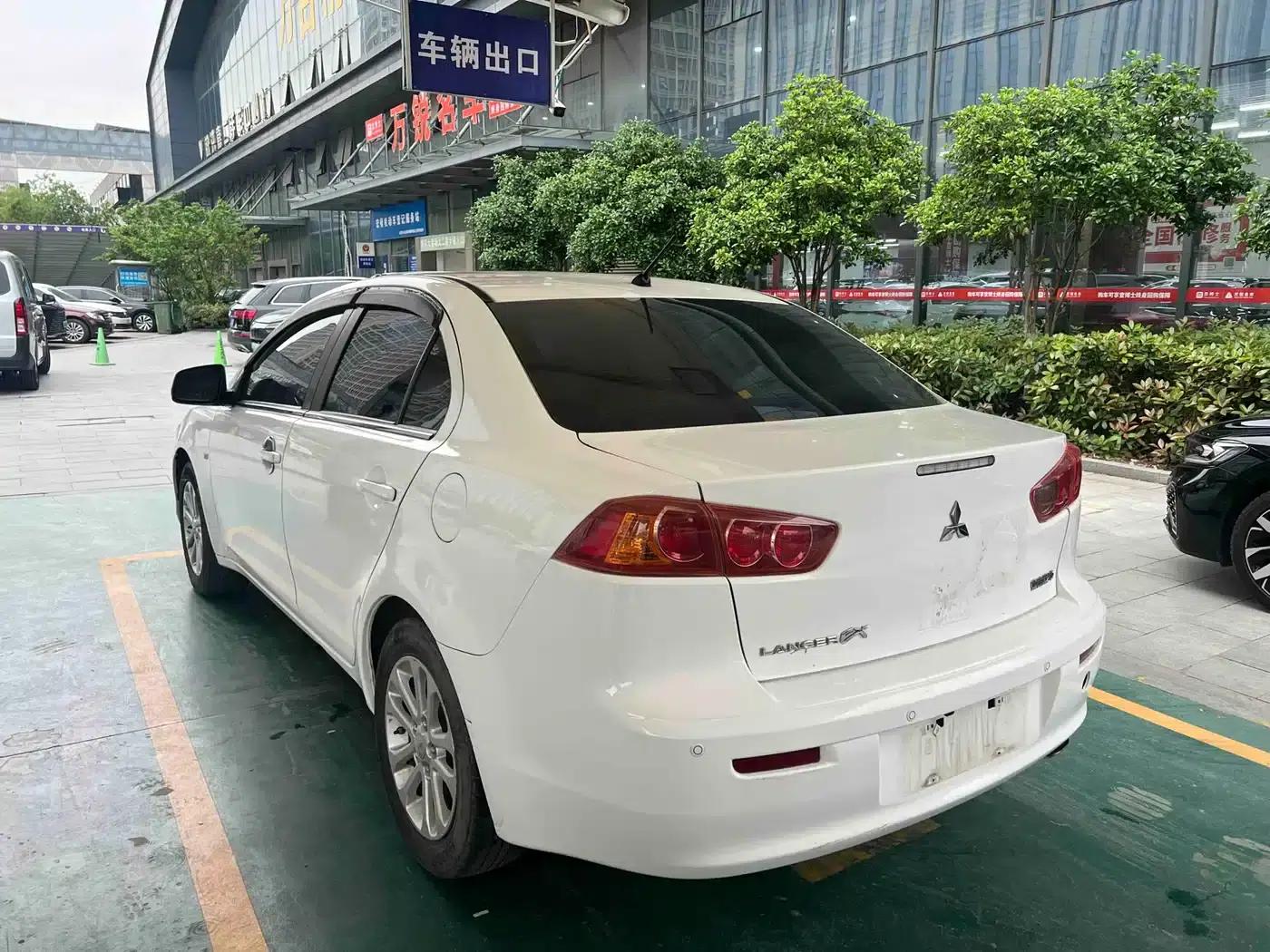 Lancer EX 2012 Lunar New Year Edition 1.8L Manual Comfort — миниатюра 7