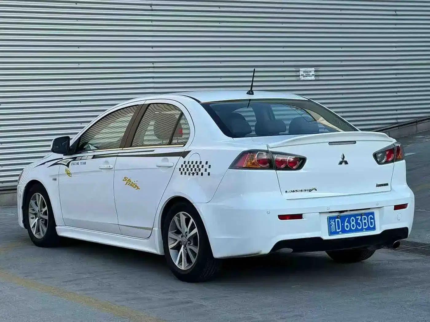 Lancer EX 2012 Luxury Edition 1.8L Manual — миниатюра 3