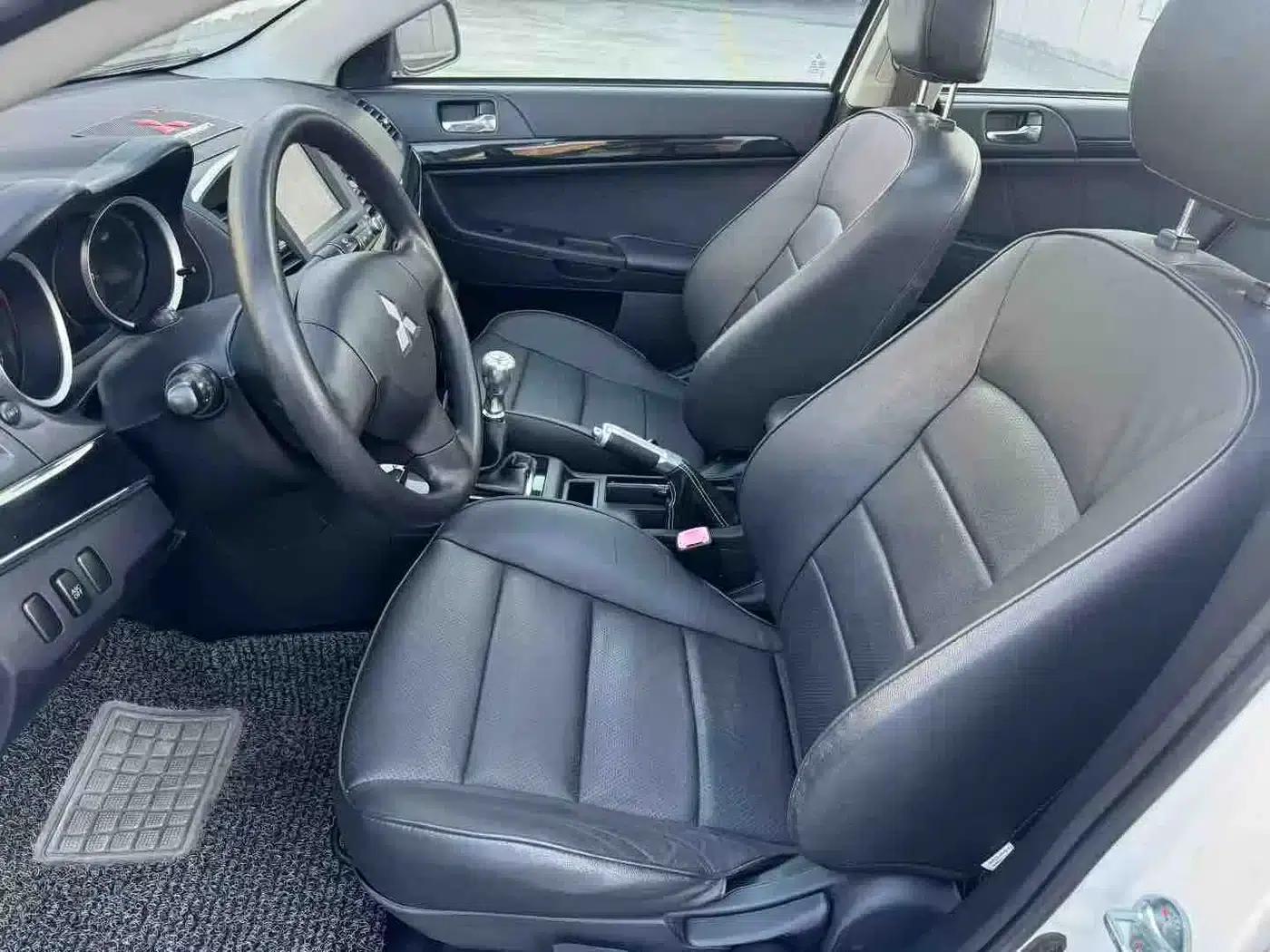 Lancer EX 2012 Luxury Edition 1.8L Manual — миниатюра 4