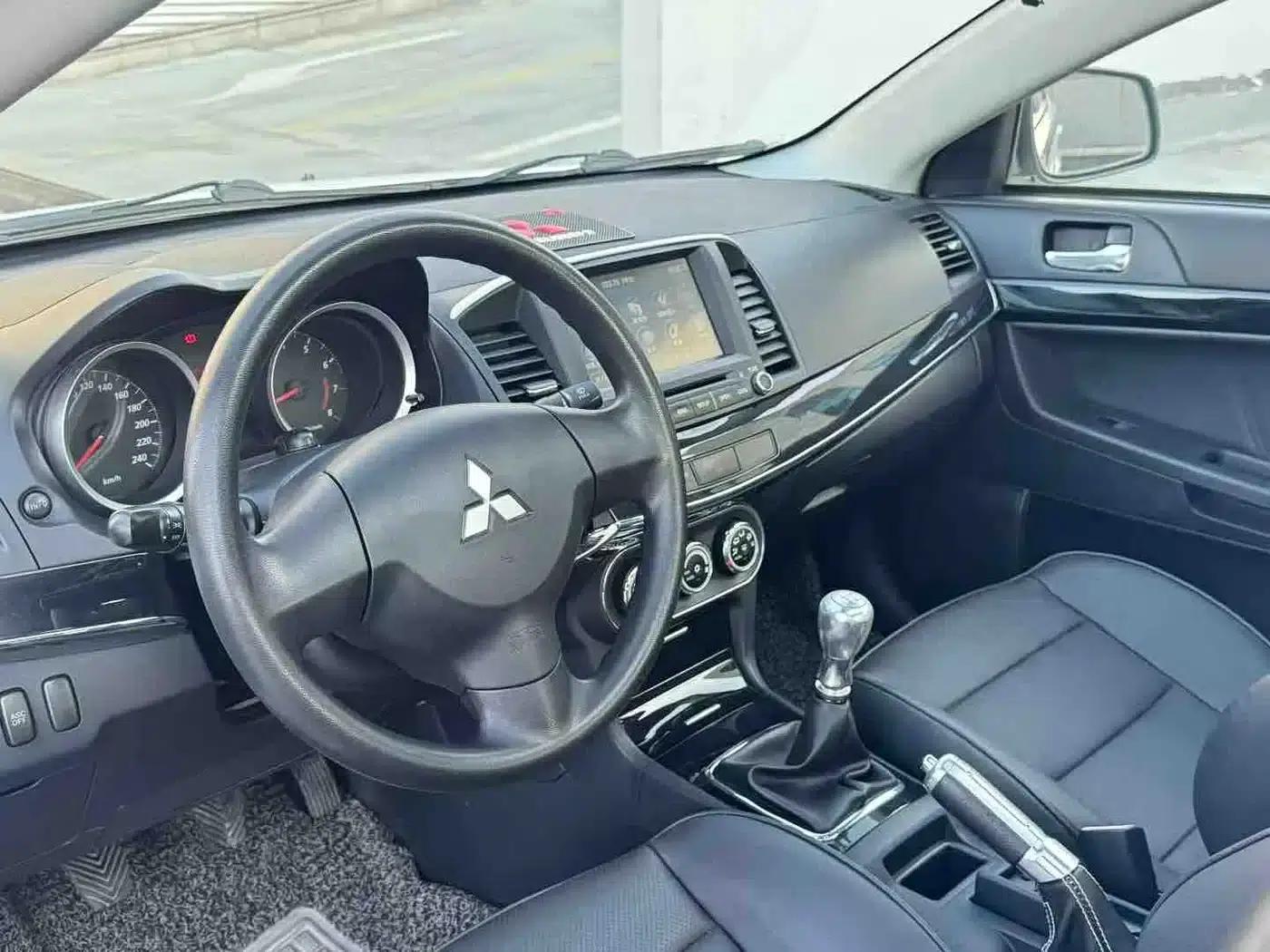 Lancer EX 2012 Luxury Edition 1.8L Manual — миниатюра 5