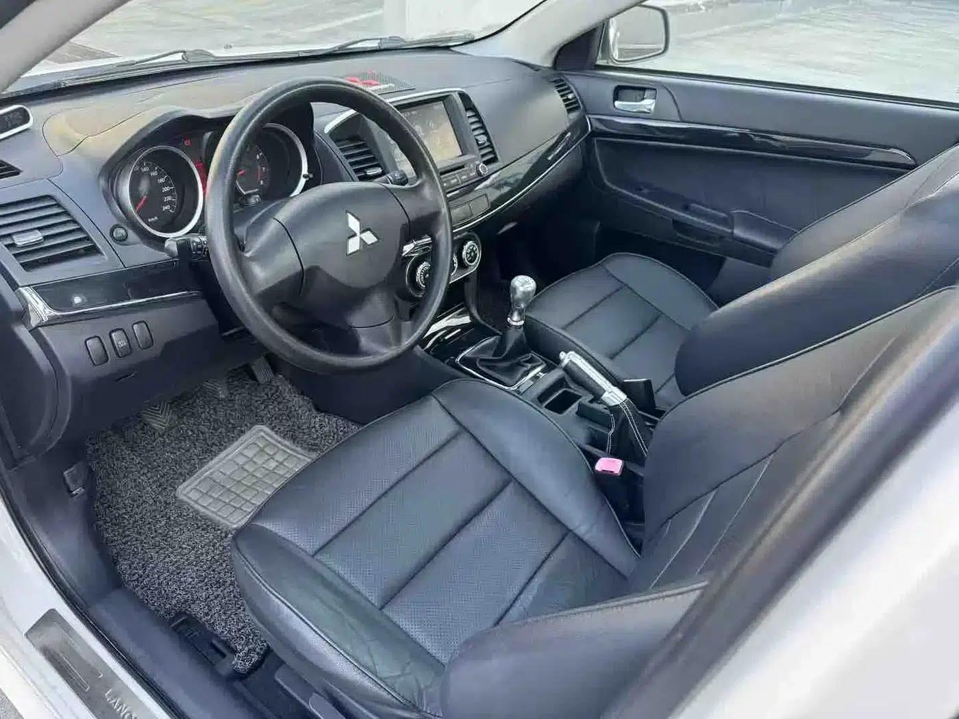 Lancer EX 2012 Luxury Edition 1.8L Manual — миниатюра 6