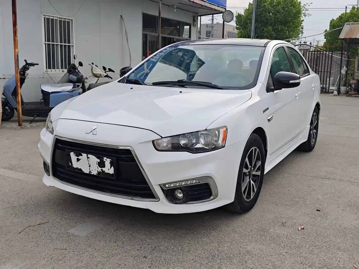 Lancer EX 2016 1.8L Manual Black and White Reissue — миниатюра 1