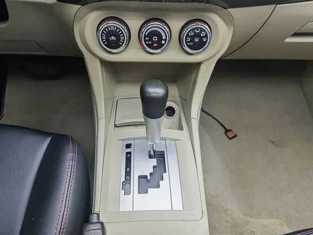 Lancer EX 2012 Lunar New Year Edition 1.8L CVT Comfort — миниатюра 13