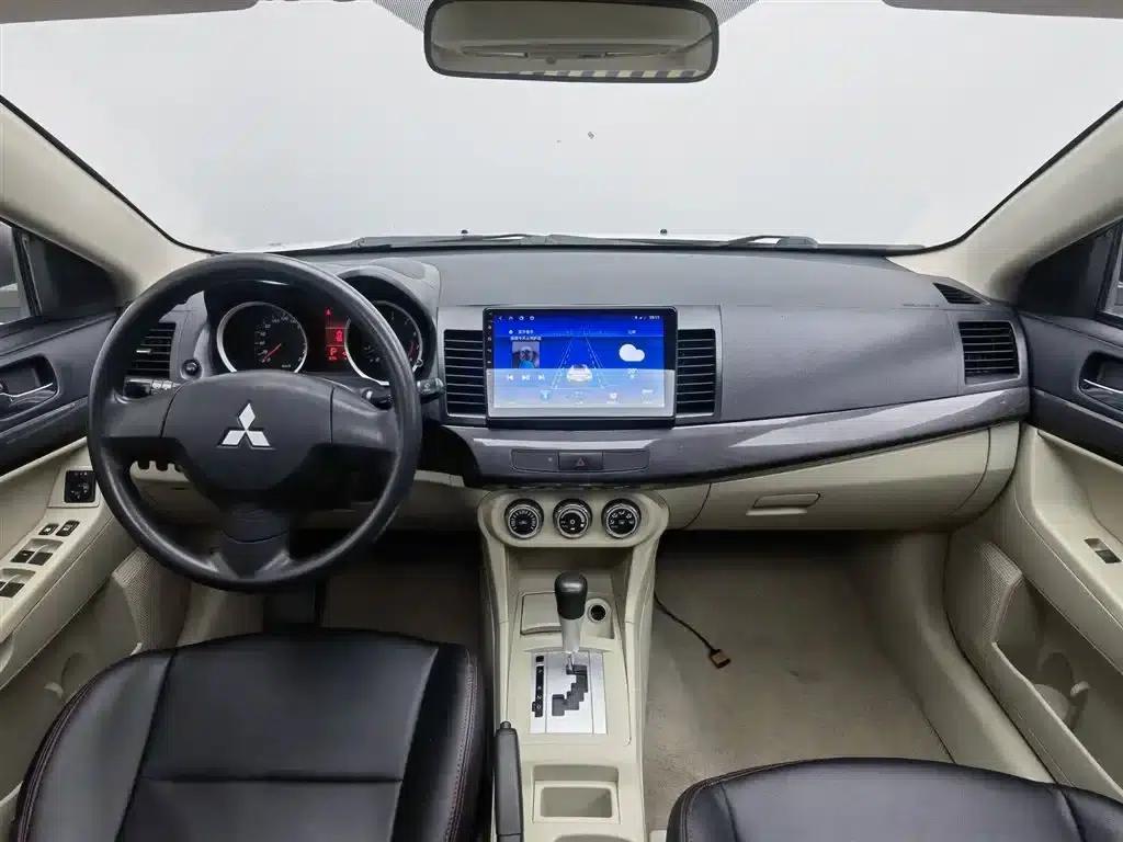 Lancer EX 2012 Lunar New Year Edition 1.8L CVT Comfort — миниатюра 5