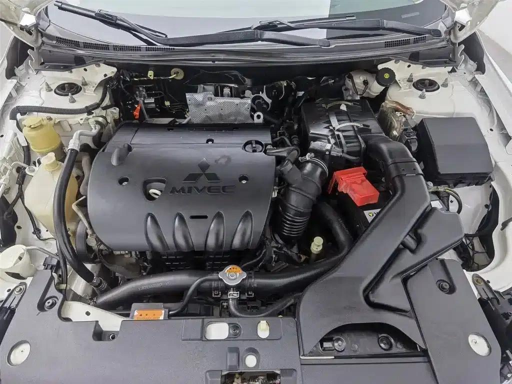 Lancer EX 2012 Lunar New Year Edition 1.8L CVT Comfort — миниатюра 6