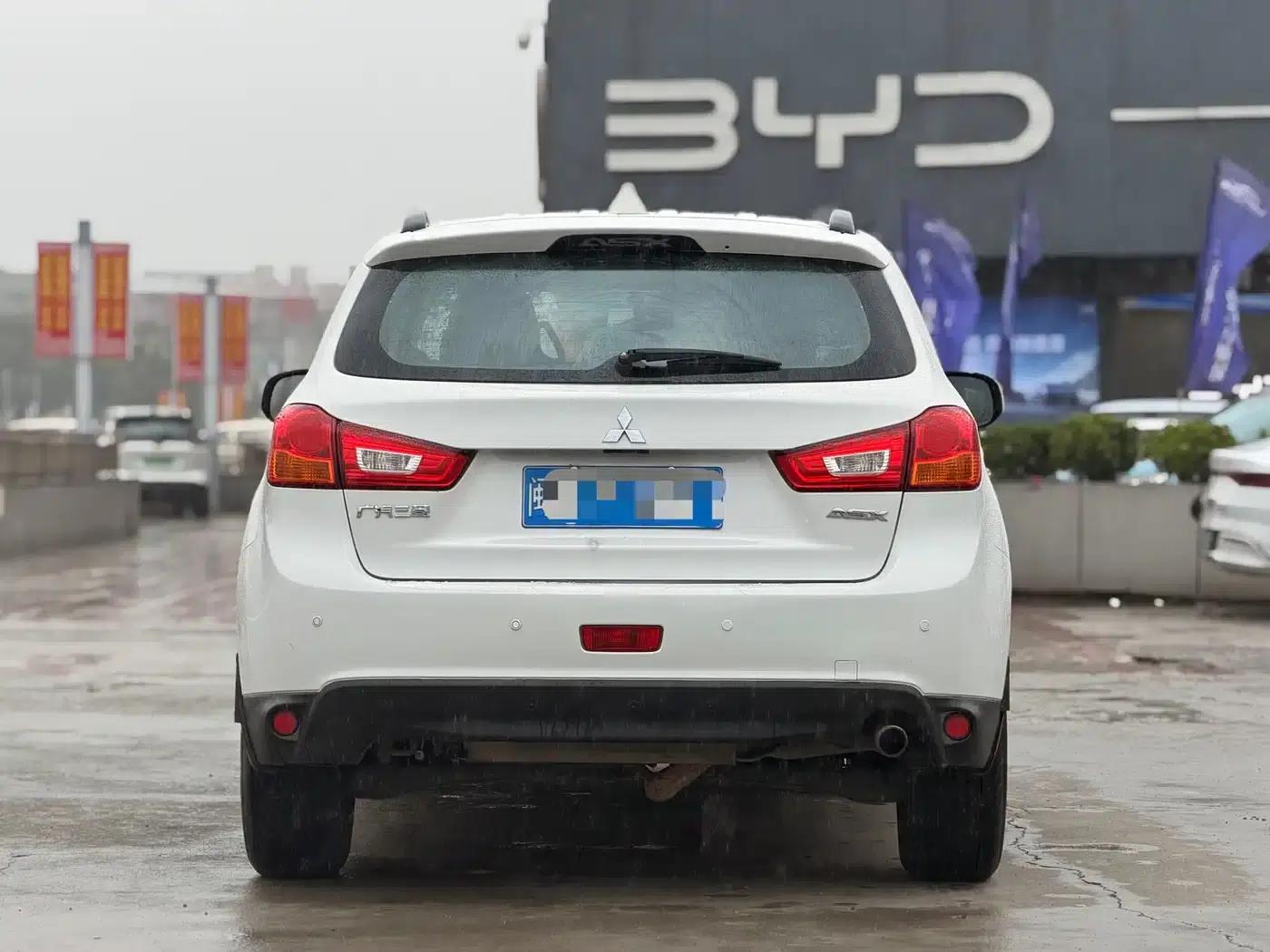 2013 ASX 2.0L CVT 2WD Elite Edition — миниатюра 3