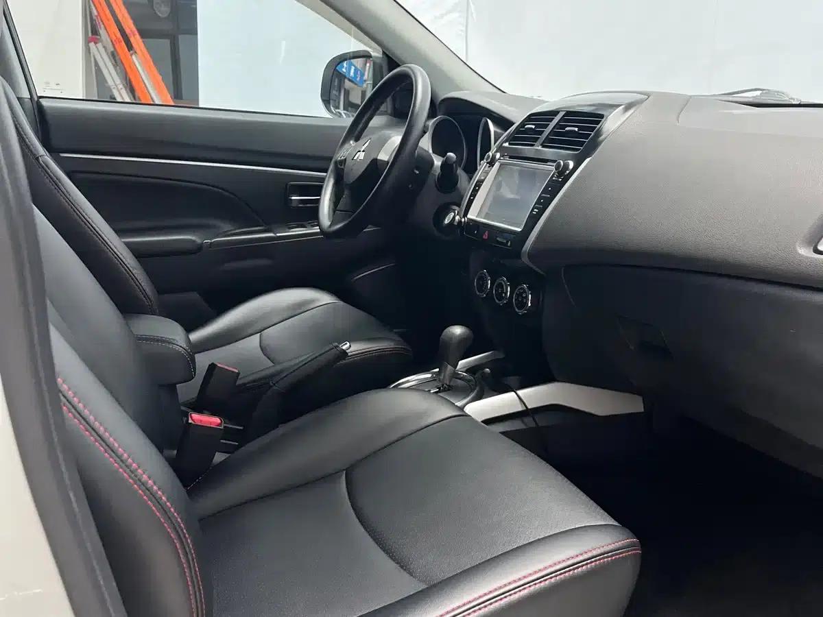 2013 ASX 2.0L CVT 2WD Elite Edition — миниатюра 12