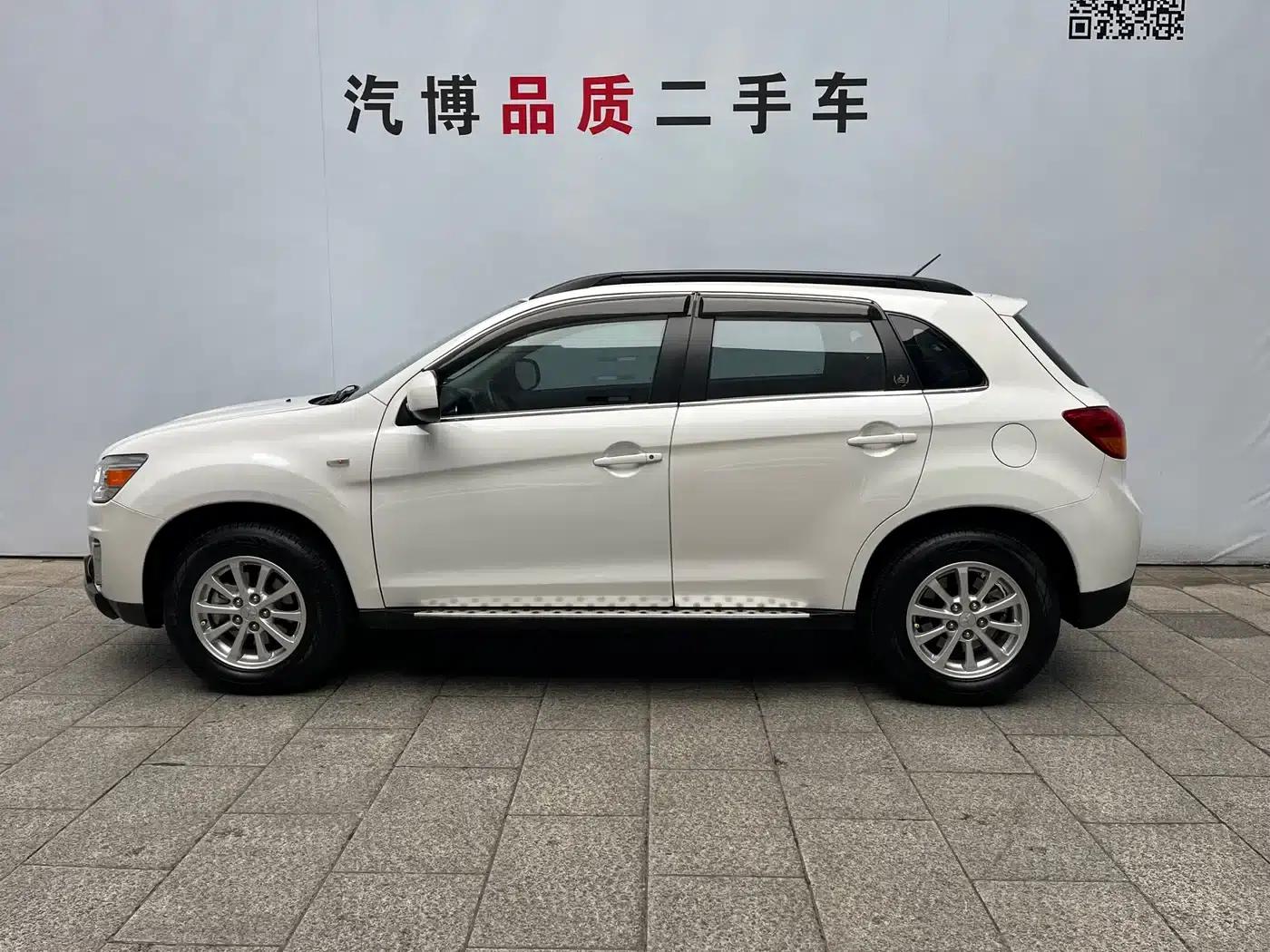 2013 ASX 2.0L CVT 2WD Elite Edition — миниатюра 6