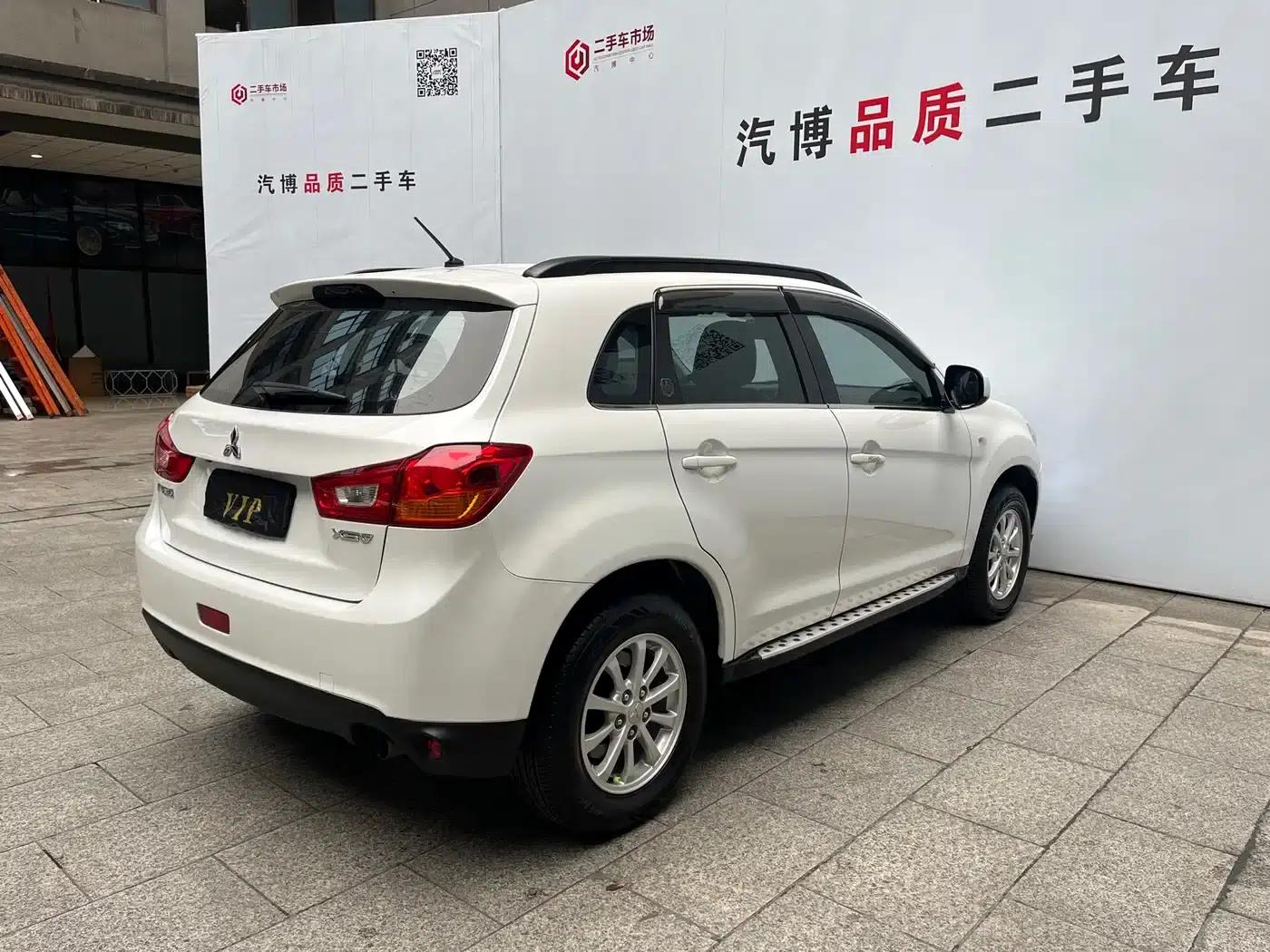 2013 ASX 2.0L CVT 2WD Elite Edition — миниатюра 9