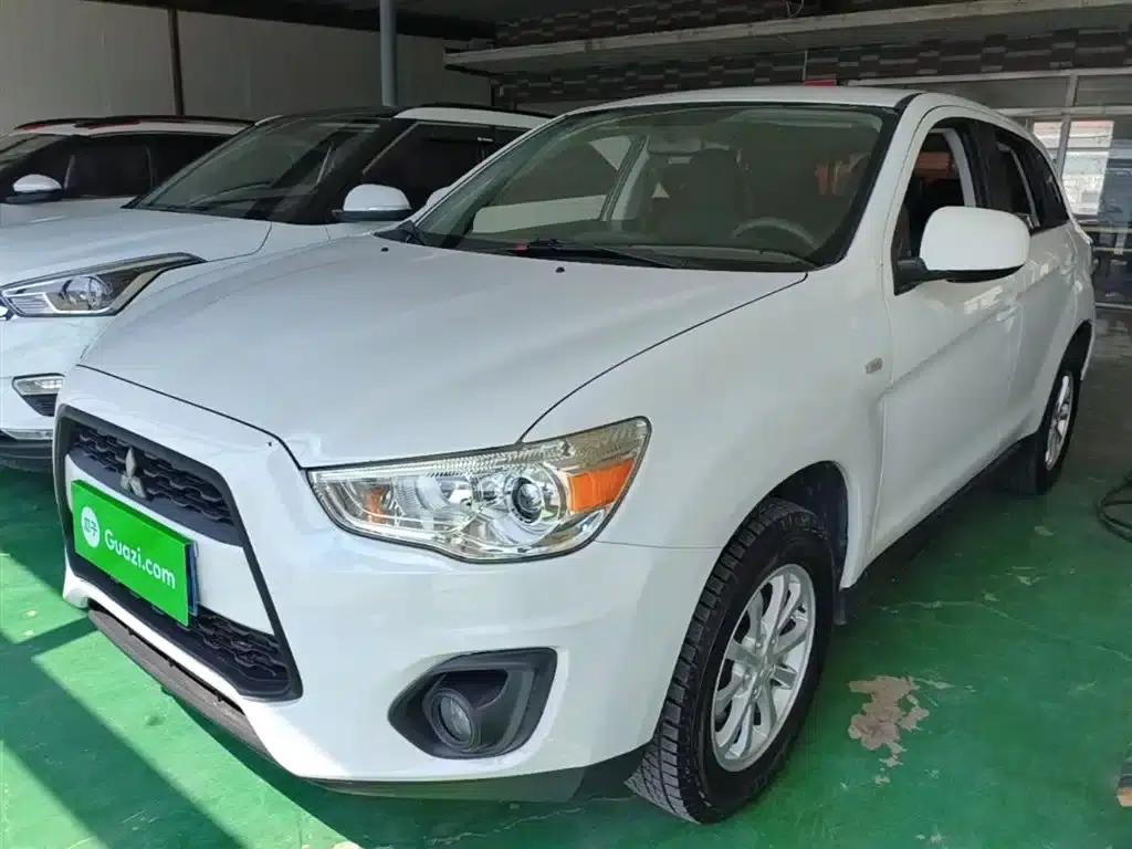 2013 ASX 2.0L CVT 2WD Elite Edition — миниатюра 1