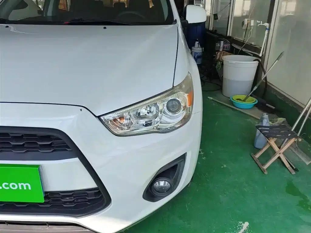 2013 ASX 2.0L CVT 2WD Elite Edition — миниатюра 24