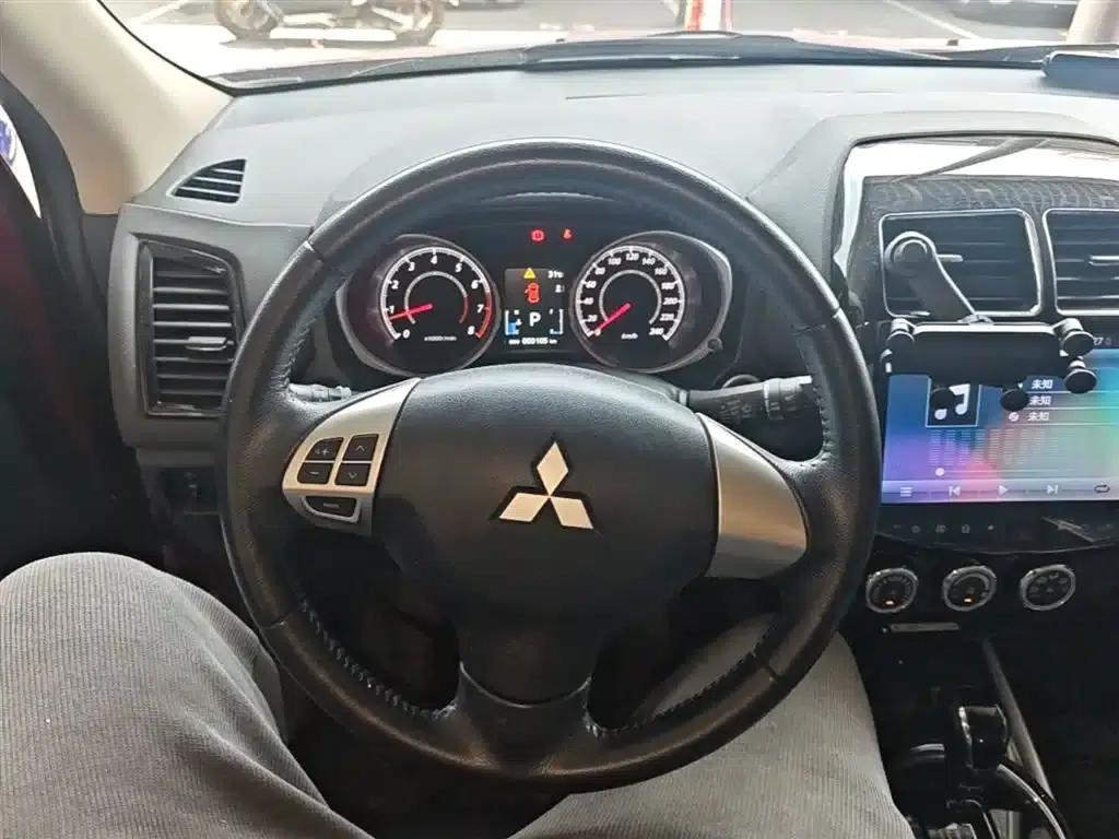 2018 ASX 2.0L CVT 2WD Premium Edition — миниатюра 11