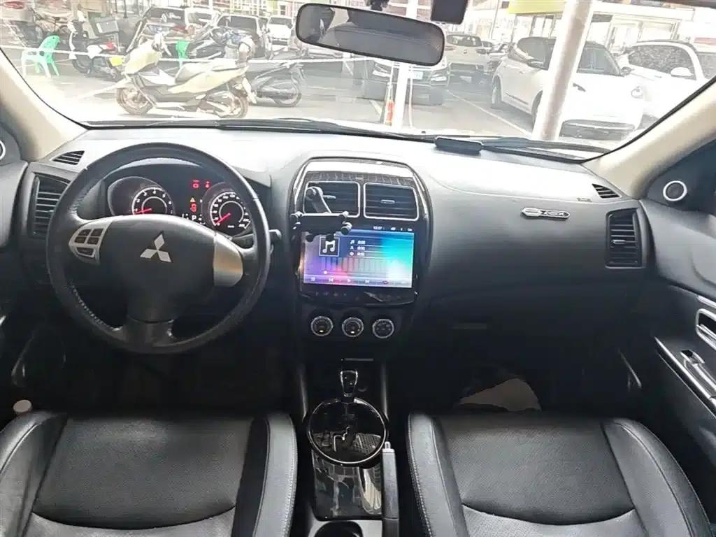 2018 ASX 2.0L CVT 2WD Premium Edition — миниатюра 10