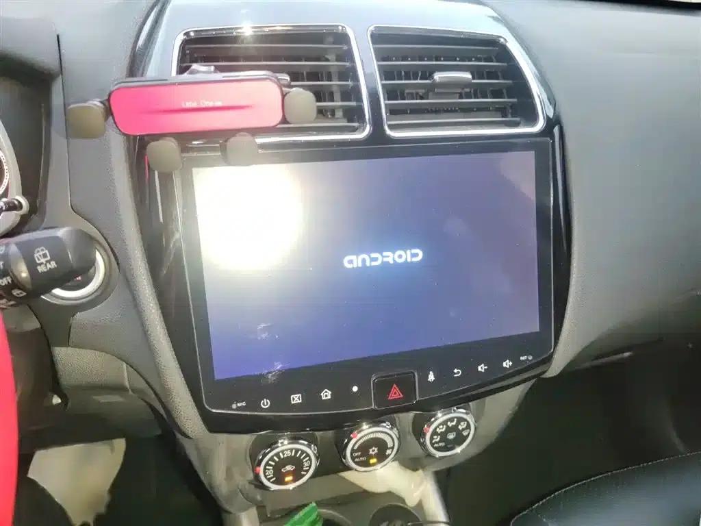 2016 ASX 2.0L CVT 2WD Navigator Edition — миниатюра 6