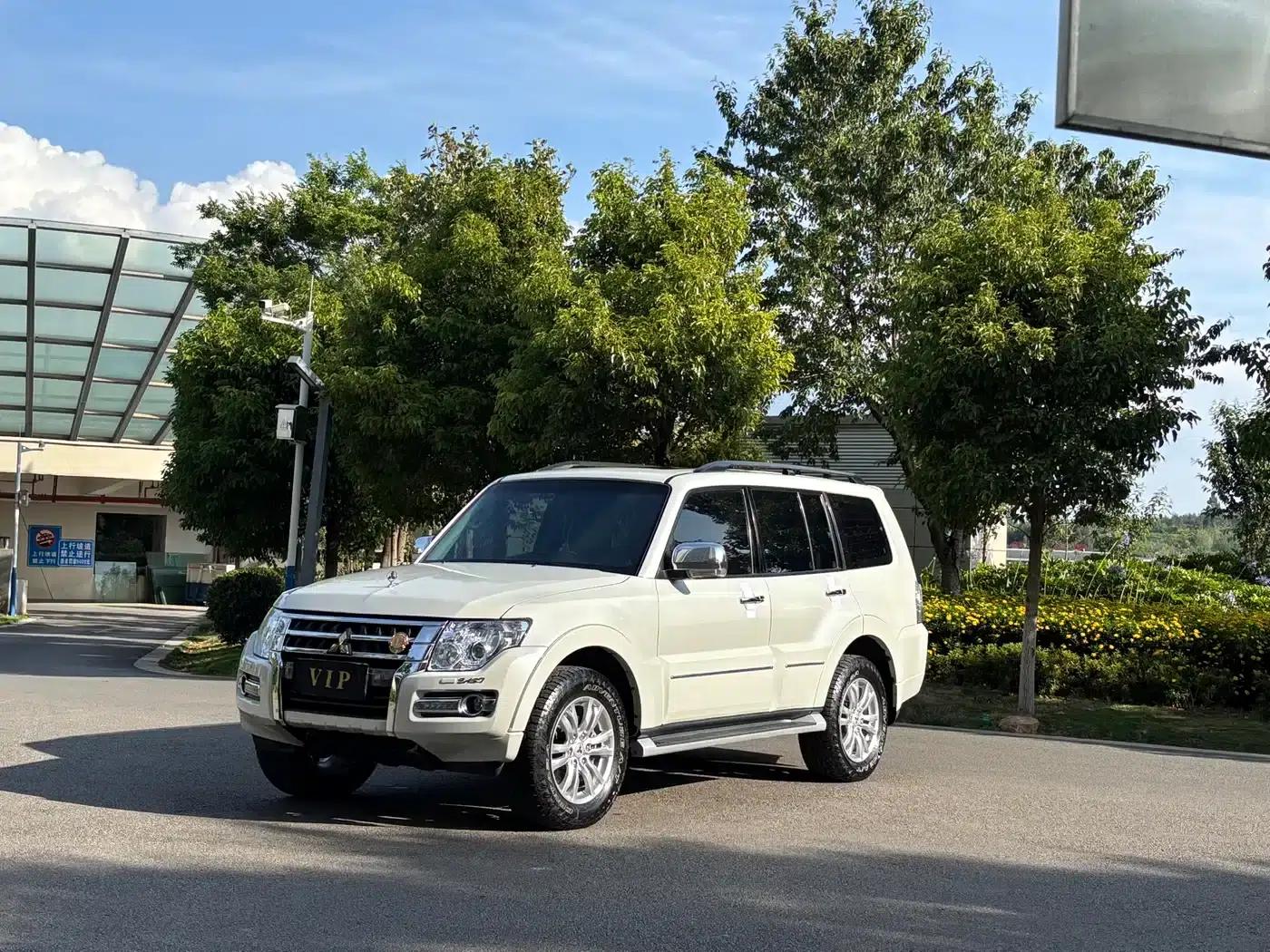 2019 Pajero V97 (Imported) 3.8L Middle East Version — миниатюра 1