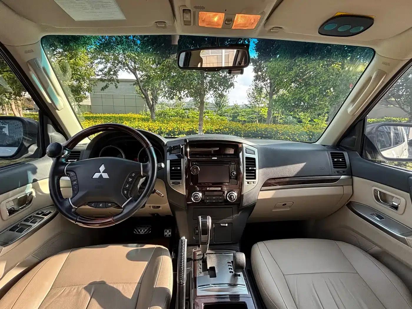 2019 Pajero V97 (Imported) 3.8L Middle East Version — миниатюра 11